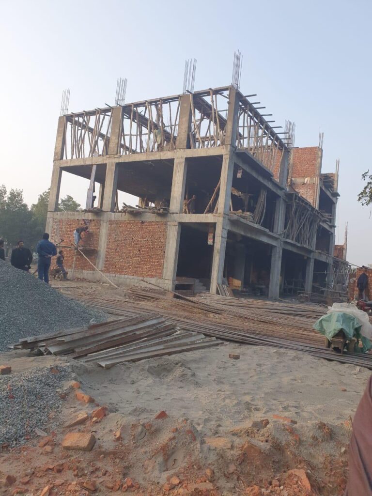 Commercial Complex — Modern Architecture